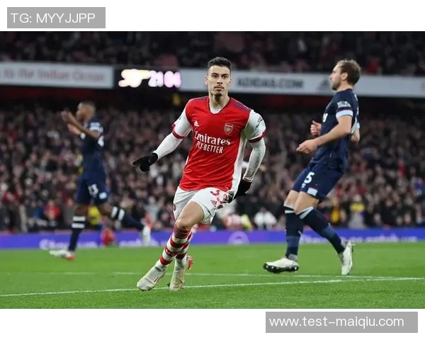 马丁内利的崛起与未来展望：从青涩小将到足球明星的蜕变之路